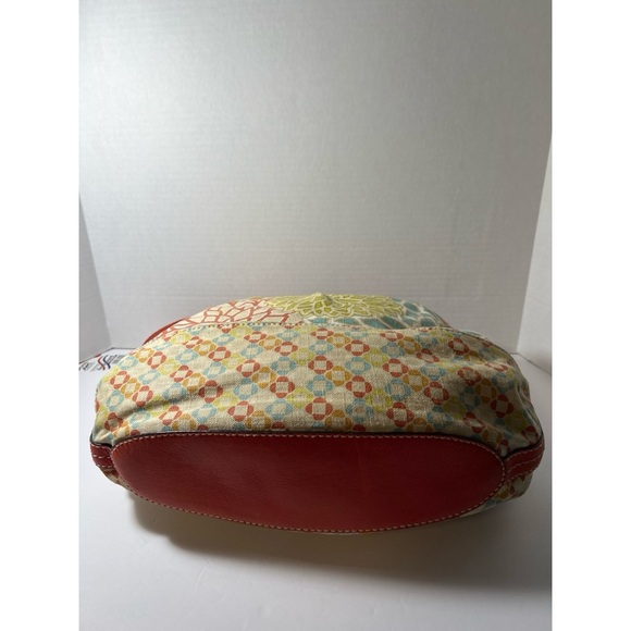 Fossil Floral Patterned Handbag with Red Accents - Picture 3 of 10